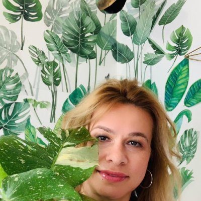 Experienced plant expert with 7+ years in plant care and certified interior stylist, ensuring your plants stay healthy, beautiful, and thri…